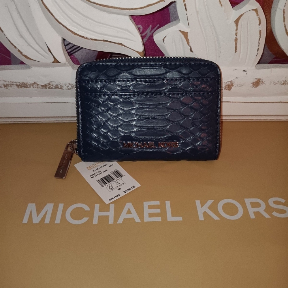 NEW! Michael Kors Jet Set Women Medium Zip Around Card Case Coin Pouch Wallet